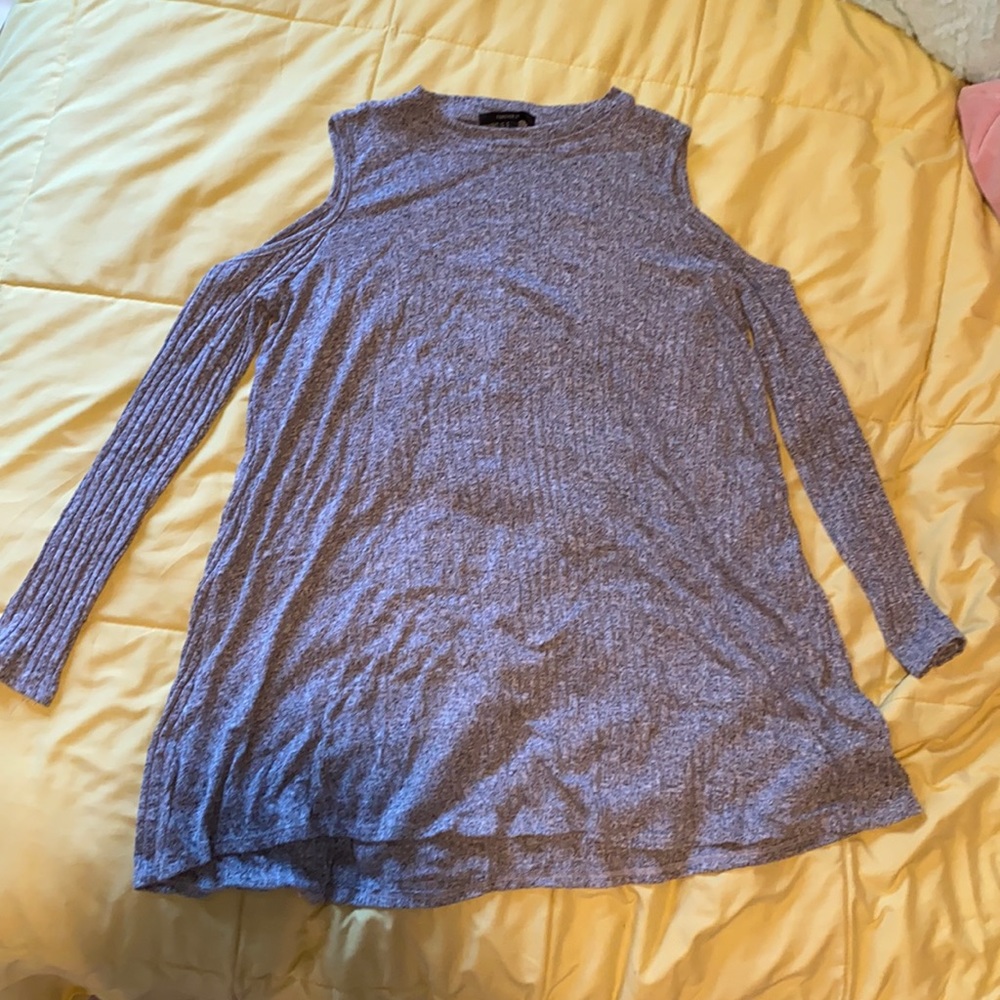 Long Sleeved cut out shoulder shirt